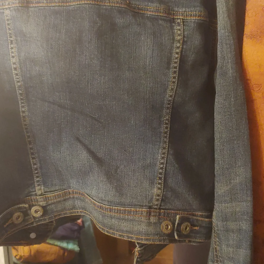 Jean jacket - Picture 8 of 8